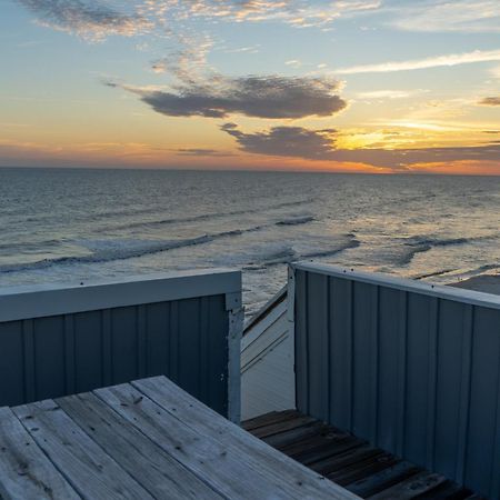 Strand Castle - Gulf Front! An Ideal Layout With Game Room, Small Private Pool, And Roof Top Crow'S Nest! Home Dauphin Island Luaran gambar